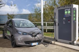 Renault EVA+: nuovo progetto di infrastrutture di ricarica rapida Elettriche ibride