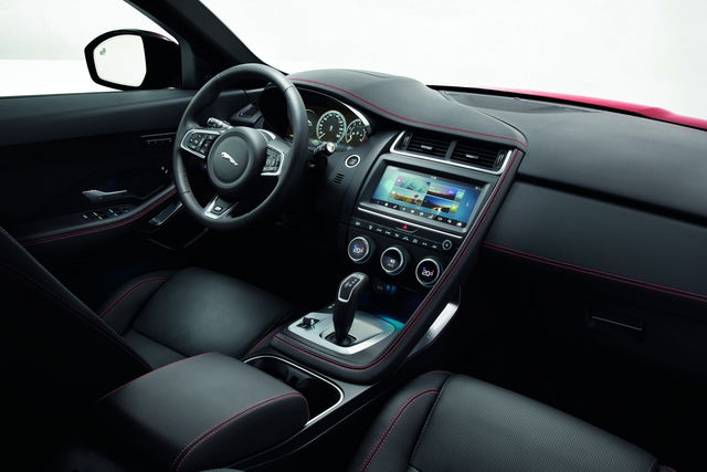 Jaguar E-Pace Interni