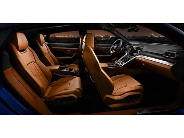 Lamborghini Urus Interni