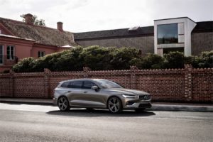 Nuova Volvo V60: una station wagon di lusso Automakers