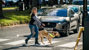 Sicurezza stradale, Jaguar I-Pace ha deciso di farsi sentire Elettriche ibride