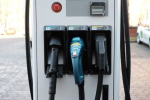 Gruppo Renault, accordi con EDF, Total ed ENEL per mobilità elettrica Elettriche ibride
