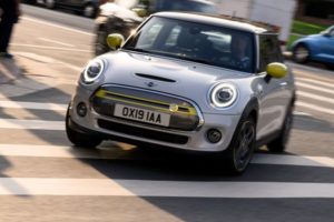 La mobilità urbana di Mini con la nuova Mini Full Electric Elettriche ibride