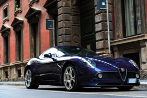 Milano Auto Classica a Rho fiera con uno dei due esemplari Alfa 8C News Fuoriorario