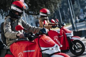 ACCIONA arriva a Milano con i suoi scooter 100% elettrici in condivisione Twin Fleet