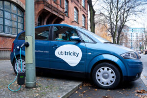 Ricaricare l’auto elettrica in citta: dopo Londra e Verona a Valencia OltreFrontiera