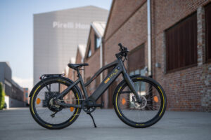 E-Bike Pirelli: Cycl-e around per le aziende, il noleggio per i dipendenti News Fuoriorario