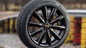 Pneumatici 4 stagioni: Pirelli presenta il nuovo cinturato All Season SF2 Industry