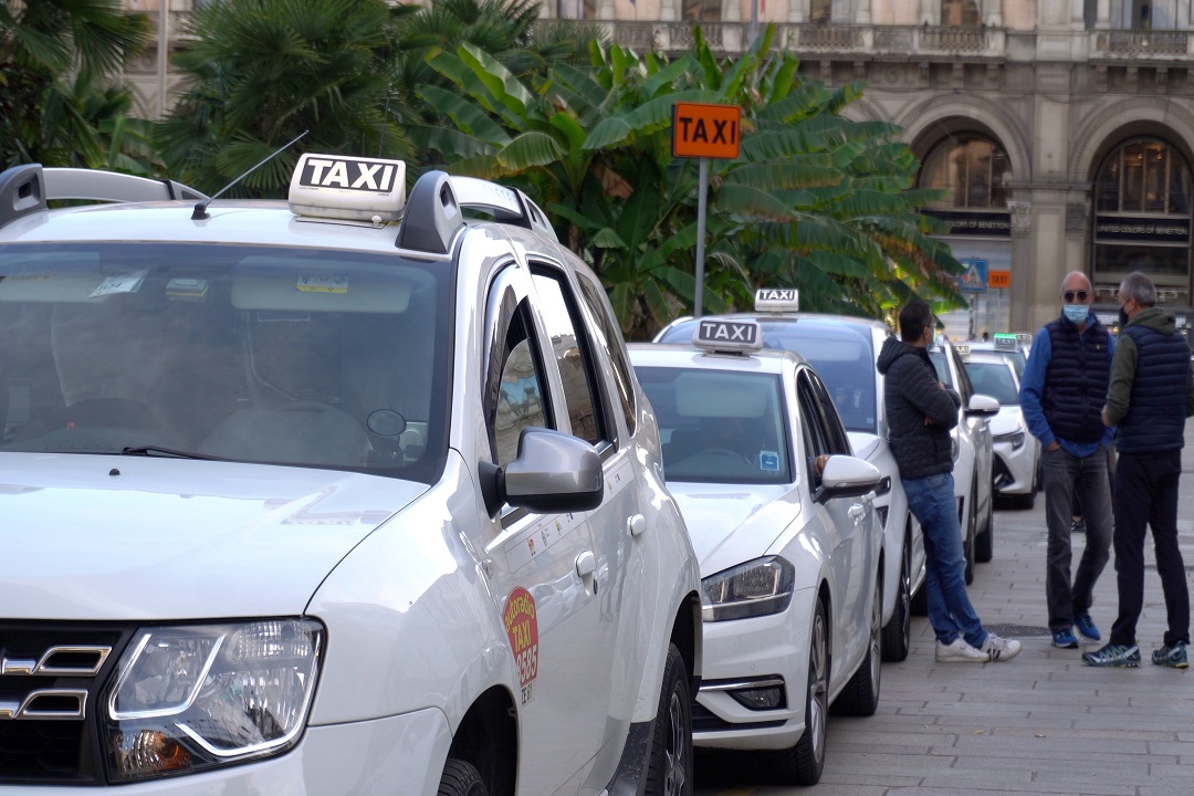 Regione Lombardi, esenzione tassa taxi, bus e ncc,2021
