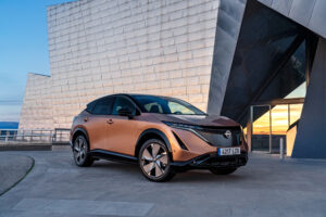 Nissan Ariya con colori premium e futuristica per la nuova era elettrica Elettriche ibride