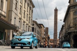 Car sharing elettrico: rinnovo Renault e Tper con 335 Zoe e nuova App Noleggio