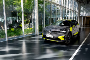 New Renault MEGANE E-TECH Electric
