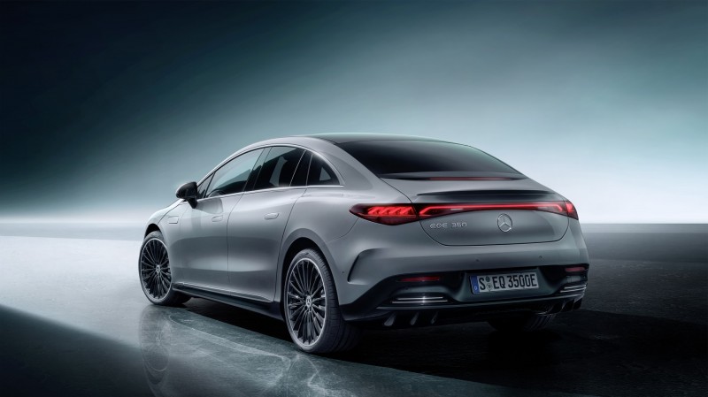 Nuova Mercedes EQE