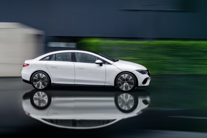 Nuova Mercedes EQE