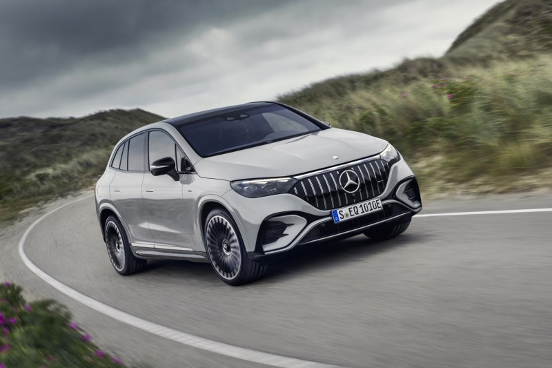 Nuova Mercedes EQE SUV
