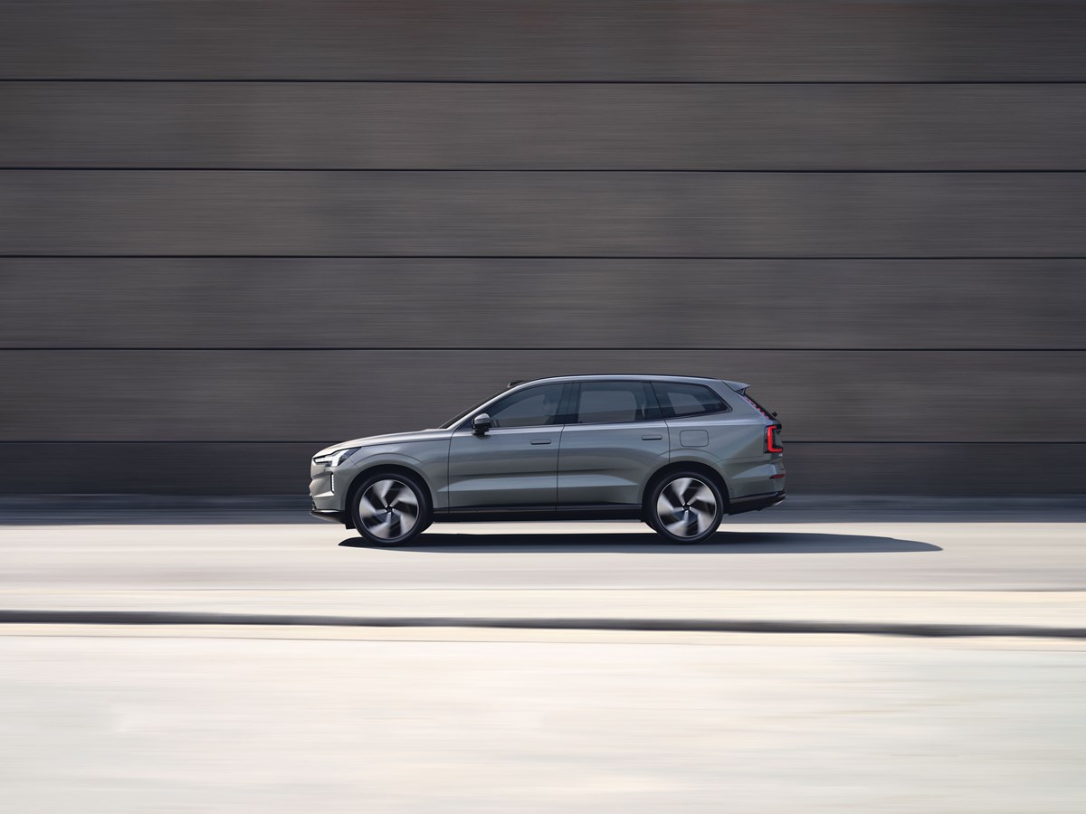 Nuova Volvo EX90