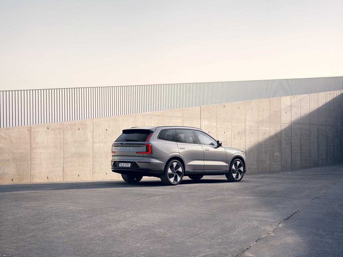 Nuova Volvo EX90