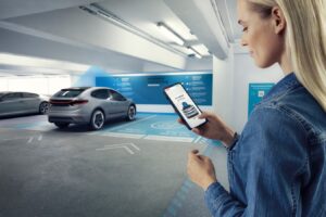 Parcheggio a guida autonoma