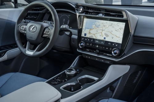 Nuovo Lexus RZ 450e