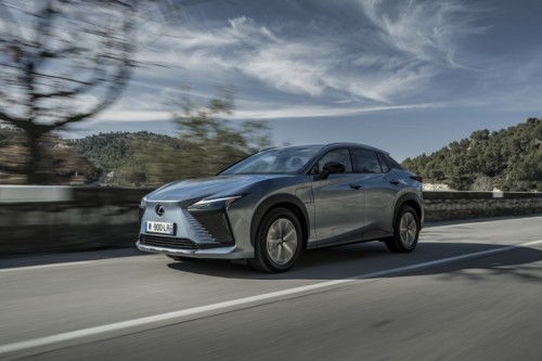 Nuovo Lexus RZ 450e