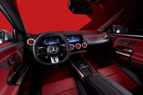Nuova Mercedes GLA interior