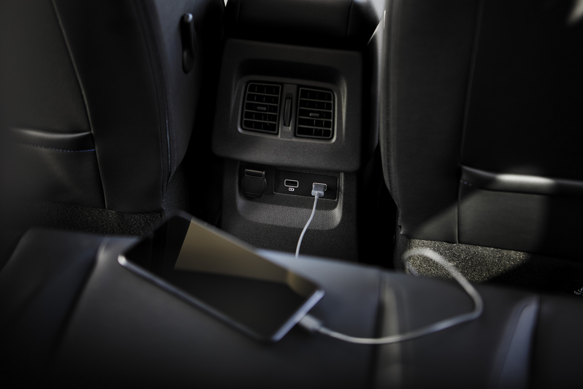 Nissan Townstar EV Combi Interior