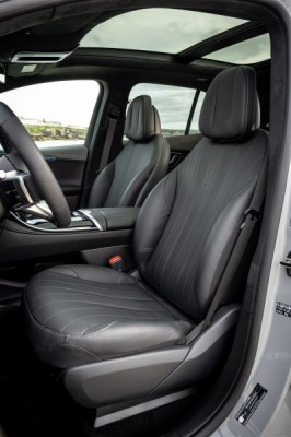 Nuova Mercedes EQE SUV interior