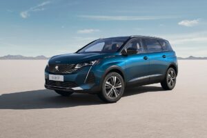Nuovi Peugeot 3008 & 5008 Hybrid 