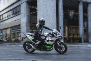 Kawasaki Ninja 7 HEV hybrid