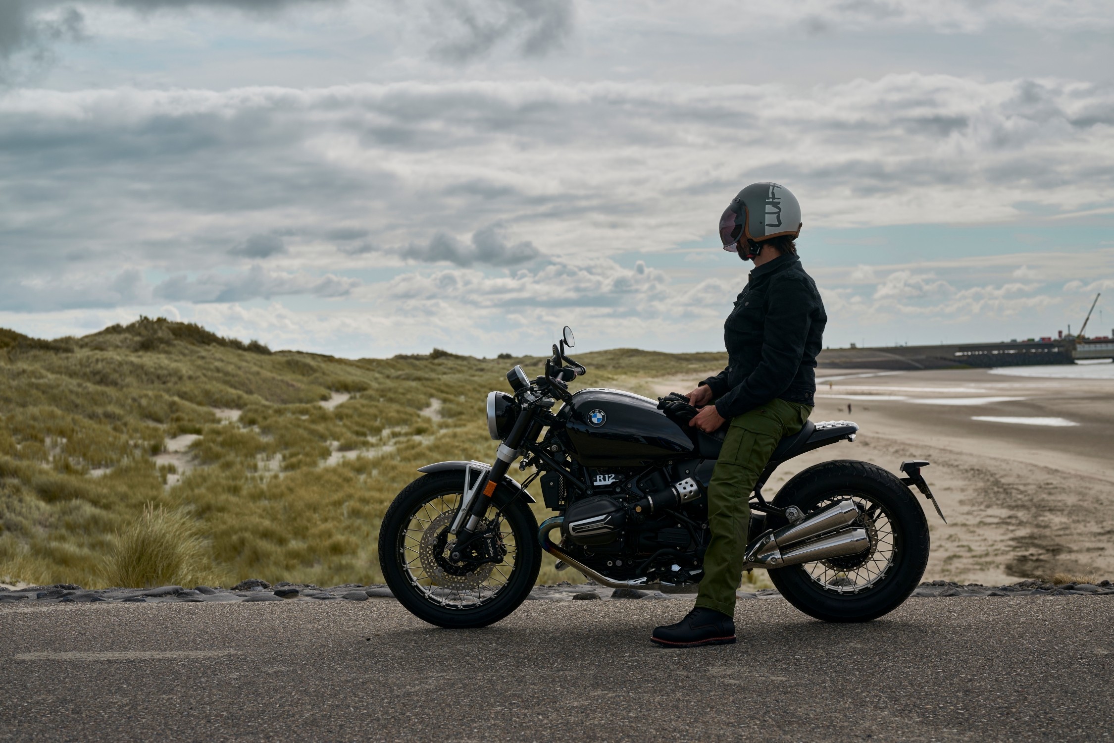 new BMW R 12