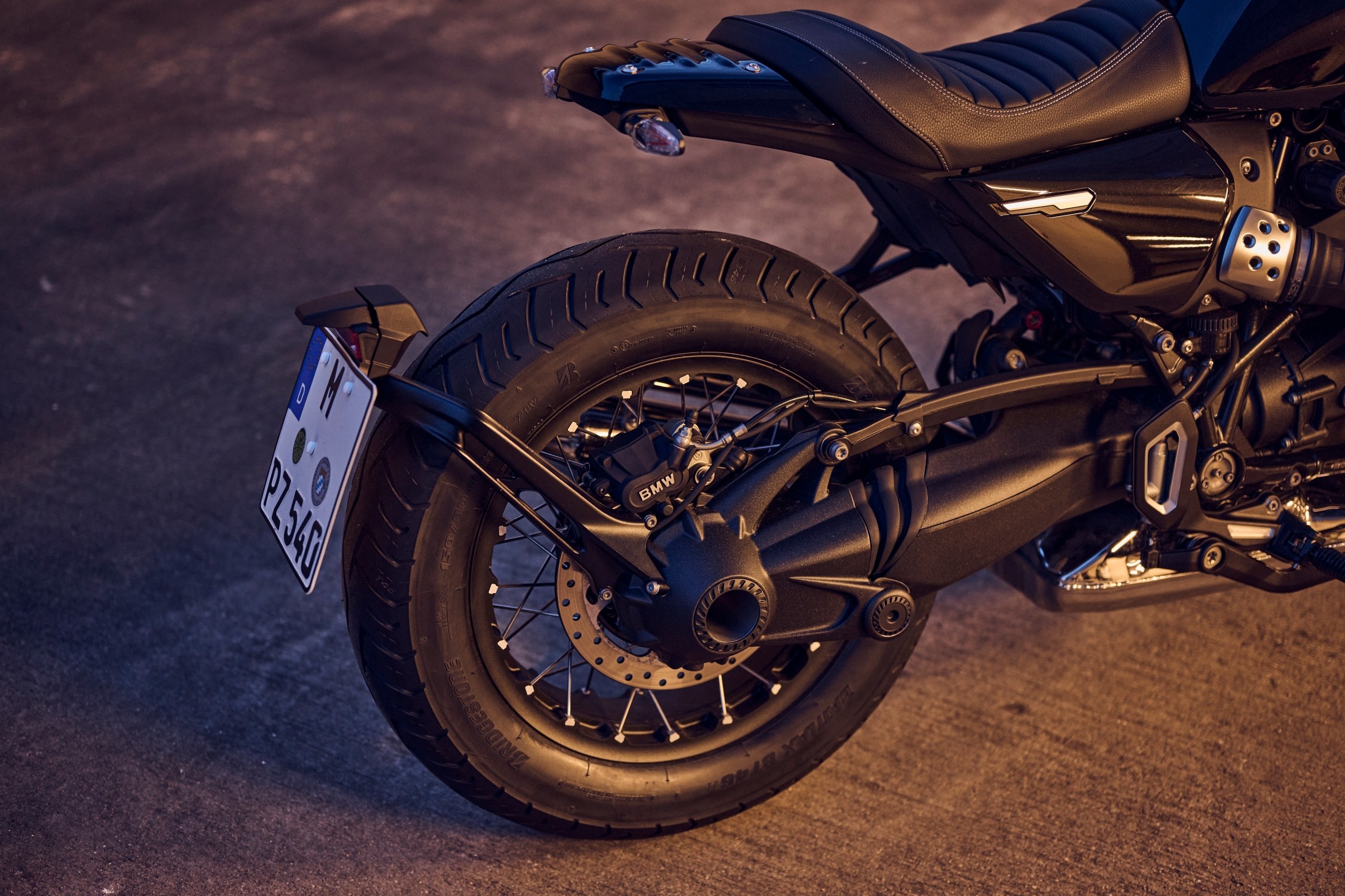 new BMW R 12