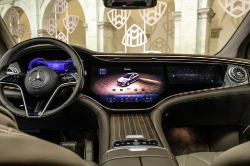 Nuova Mercedes-Maybach EQS SUV