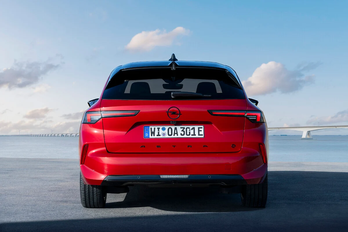Nuova Opel Astra Sports Tourer Electric