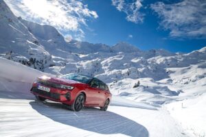 Nuova Opel Astra Sports Tourer Electric