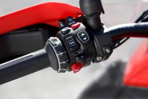 BMW Motorrad presenta l’Automated Shift Assistant (ASA). Twin Fleet