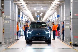 Nuovo SUV Elettrico EX90
