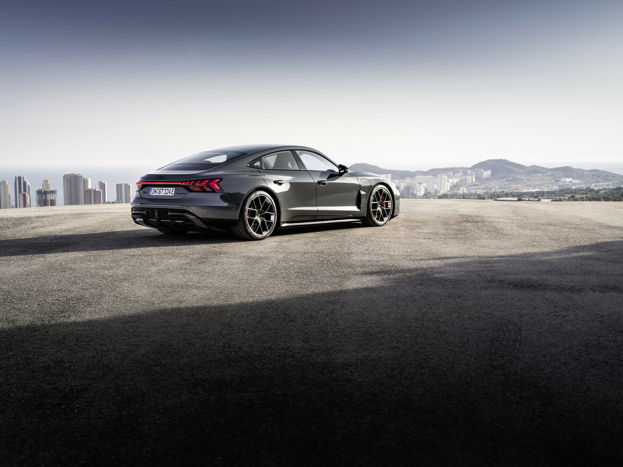 Nuova Audi e-tron GT