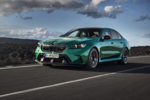 BMW M5 inizia un nuovo capitolo nella sua storia Automakers