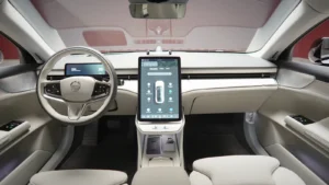 Nuova Volvo ES90