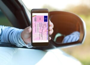 Patente UE: guida a 17 anni, digitale e rinnovo ogni 15 Anni News Fuoriorario
