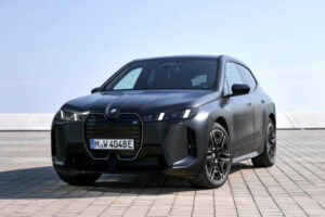 BEV BMW crescita significativa in Europa e Stati Uniit Elettriche ibride