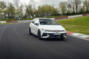 Nuova Golf GTI EDITION 50: Regina del Nürburgring Nordschleife Automakers