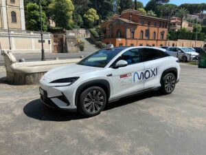 BYD e MAXI