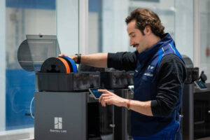 Riciclo in stampa 3D: BMW trasforma il vecchio in nuovo Automakers