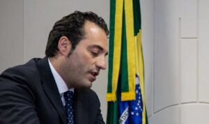 "Basta ideologia"