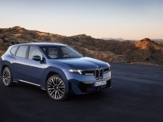 BMW iX3 50: il piacere di guida nell’era elettrica BMW iX3 50