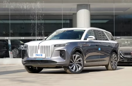 Hongqi sbarca in Italia: il debutto del marchio di lusso cinese Hongqi