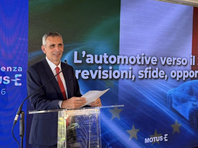 Auto elettriche 2035