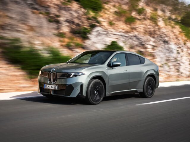 Nuova BMW iX4, la sportività diventa elettrica Nuova BMW iX4