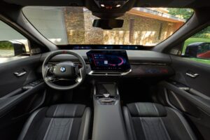 Nuova BMW iX4